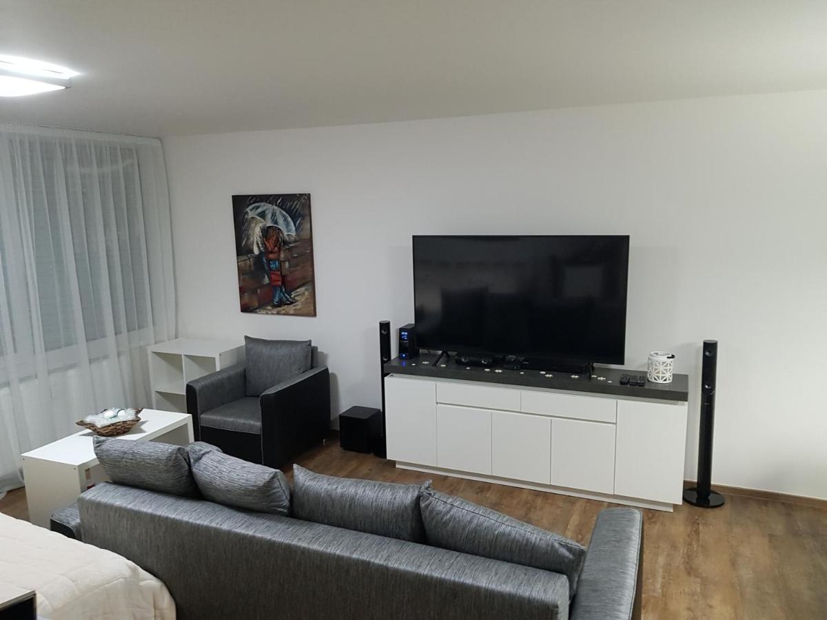 פראג G Support Apartment מראה חיצוני תמונה